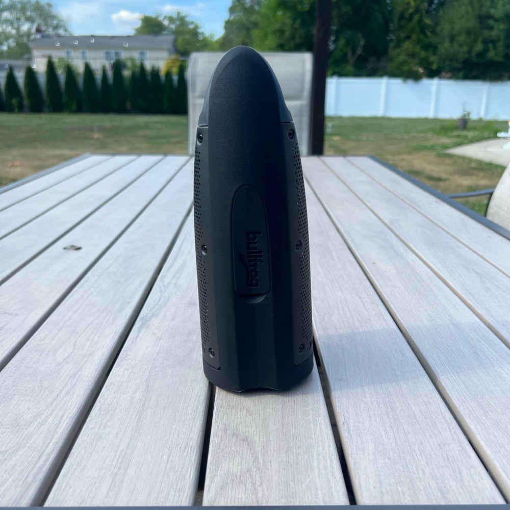 Bullfrog portable kicker speaker, brand new